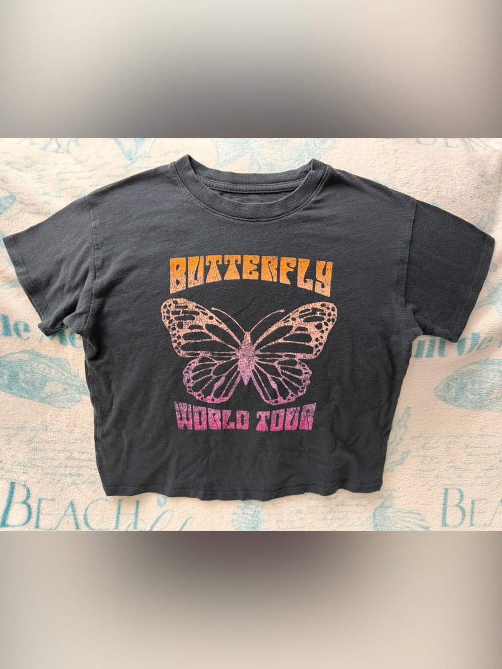 5️⃣ FOR 2️⃣0️⃣ SALE 🏷️ Girl’s SO Black Butterfly World Tour Boxy Tee Size S